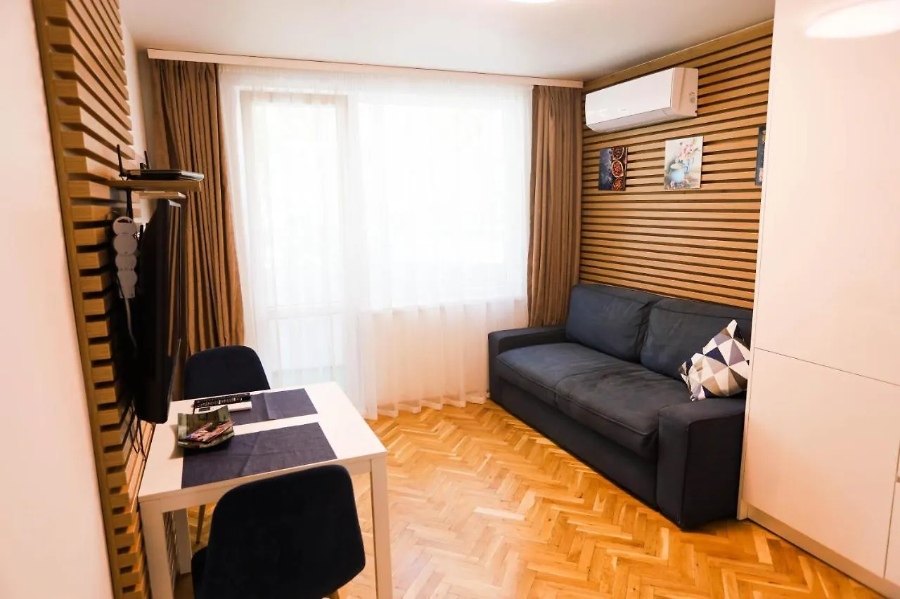 White Central Apartment Varna